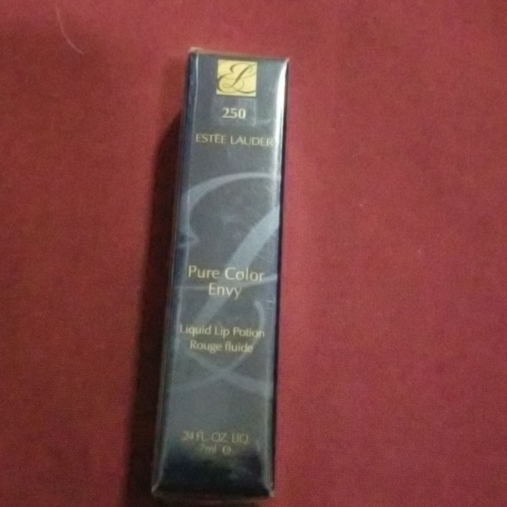 Estee Lauder Lipstick